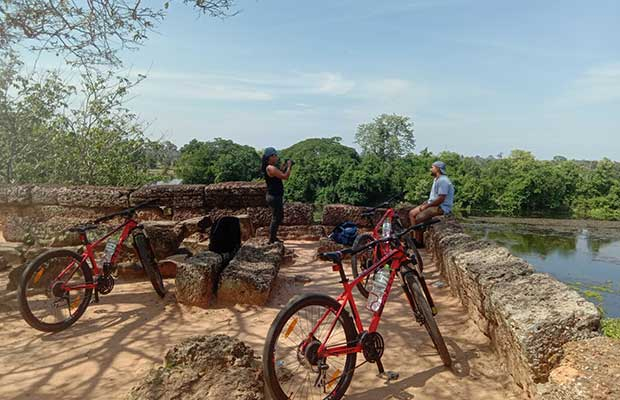 Angkor Cycling Tour 1 Day