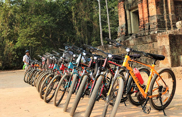 Angkor Cycling Back Roads 5 Days