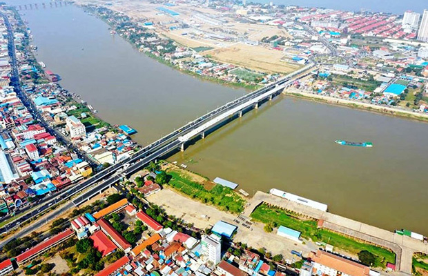 Chroy Changvar Bridge