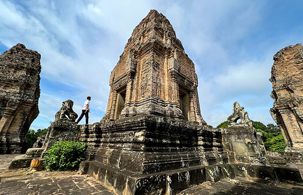 Grand Tour Banteay Srei Temple