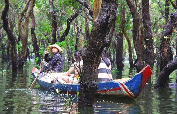 Kompong Phluk Floating Village Boat Trip