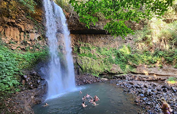 La Ang Khin Waterfall