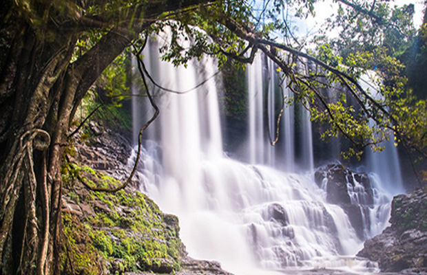 La Ang Khin Waterfall