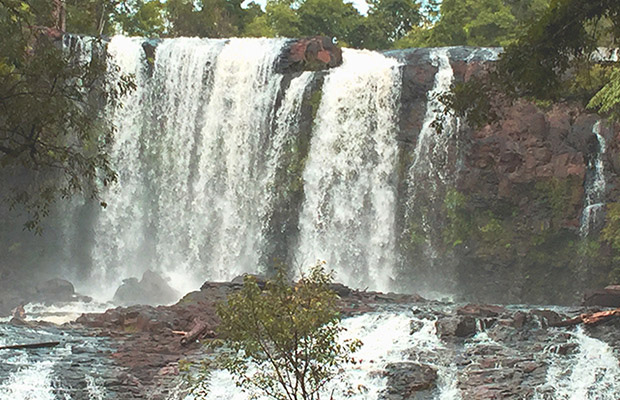 Lak Pok Bras Waterfall