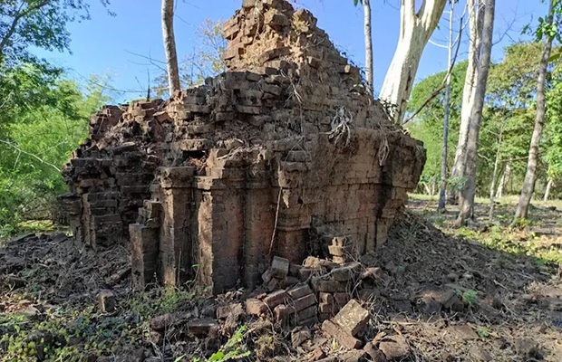 Neak Buos Temple