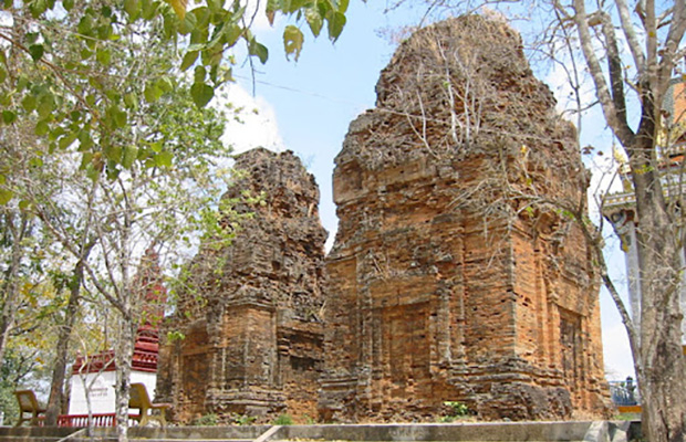 Neang Khmao Temple