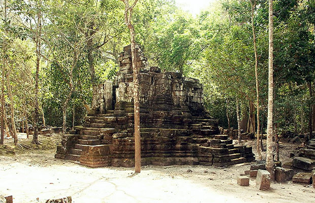 Prasat Top (East)