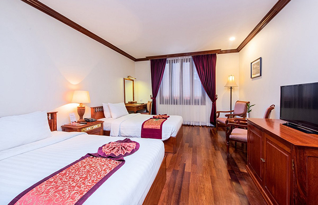 Steung Siemreap Hotel Colonial Suite Room