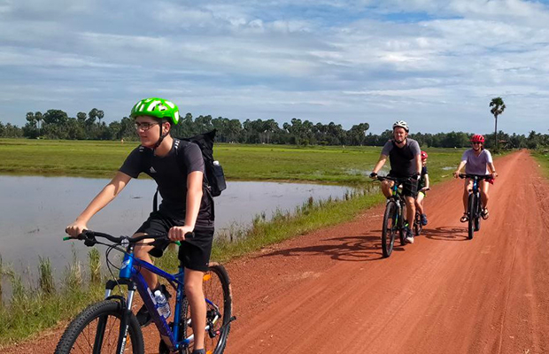 TONLE SAP BIKE RIDE