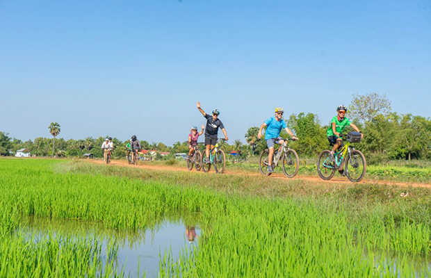 TONLE SAP BIKE RIDE