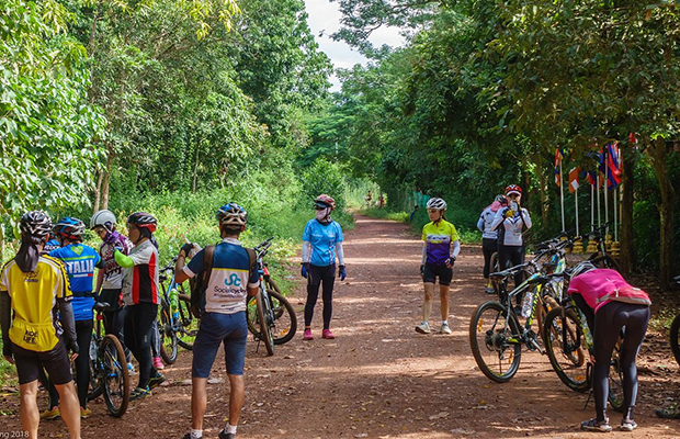 TONLE SAP BIKE RIDE