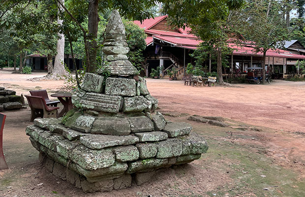 Tep Pranam Temple 1