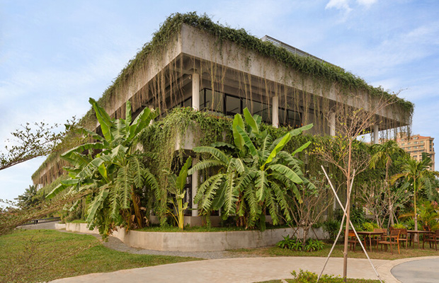 The Architecture of Phnom Penh