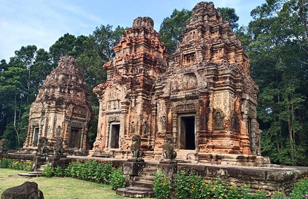 Angkor Wat + Temple + Rolous Group + Floating Village