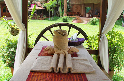 Apsara Angkor Resort & Conference Massage In garden