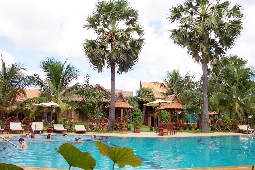Apsara Angkor Resort & Conference Swimming Pool
