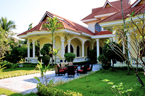 Baca Villa Guesthouse - front view