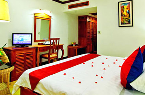 Bopha Khmer Hotel Suite Room