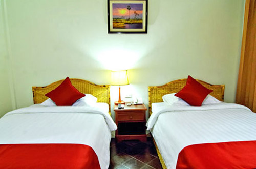 Bopha Khmer Hotel Twin Room