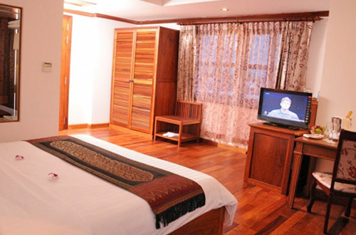 Cheathata Angkor Hotel Suite Room