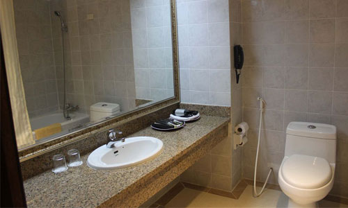 Diamond Hotel - Bath Room
