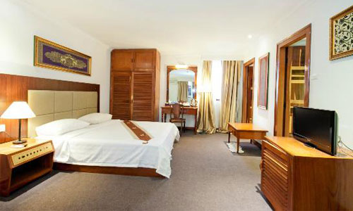 Diamond Hotel - Deluxe Room