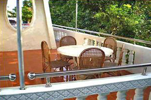 Gold Lion Hotel - Room Balcony