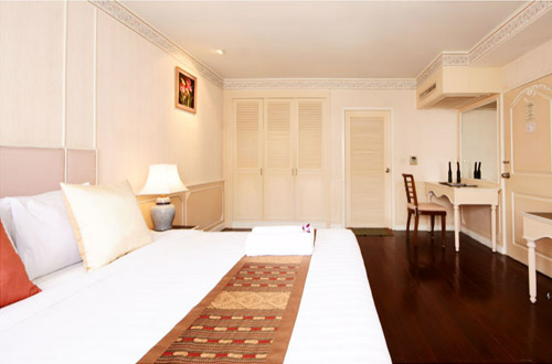 Juliana Hotel Deluxe Room