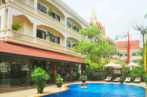 Lin Ratanak Angkor Hotel Pool View