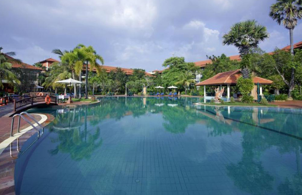 Palace Residence & Villa Siem Reap Paradise Villa Pool View 2