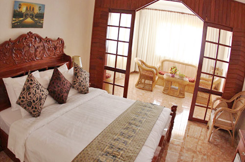 Reaksmey Chanreas Hotel Deluxe Room With Balcony