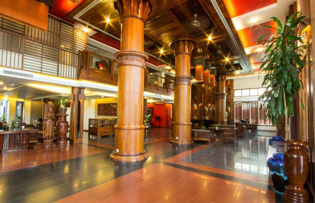 Royal Empire Hotel Lobby