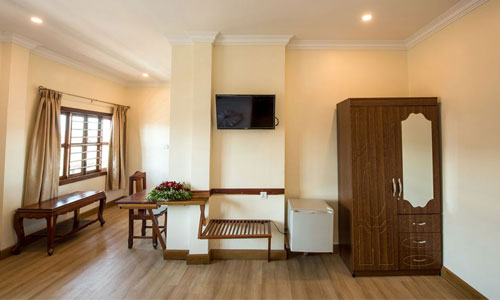 Seng Hout Hotel Business Center