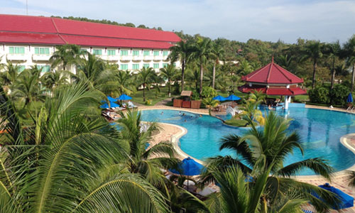 Sokha Beach Resort - Dolphin Pool Bar