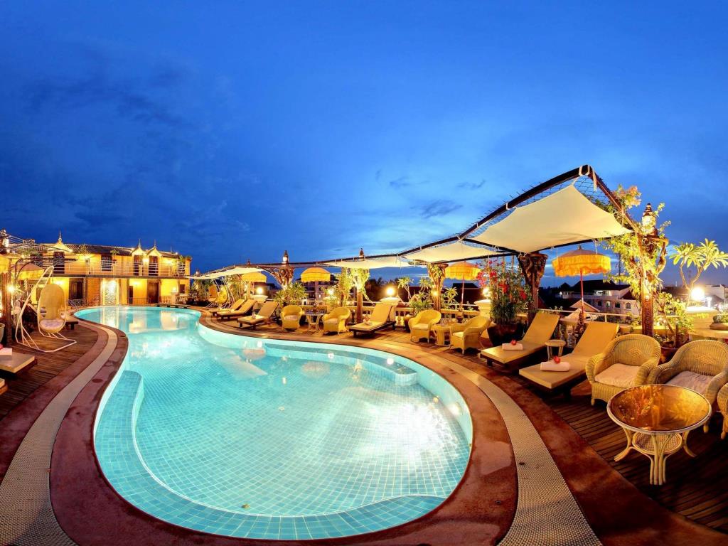 Terrasse des Elephants Hotel & Restaurant Pool View