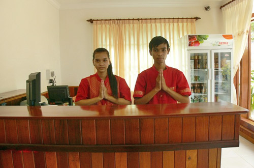 Vimean Angkor Pich Hotel Receptionist