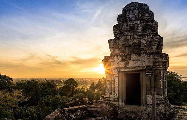 Angkor Wat Shared Tours small Groups sunset