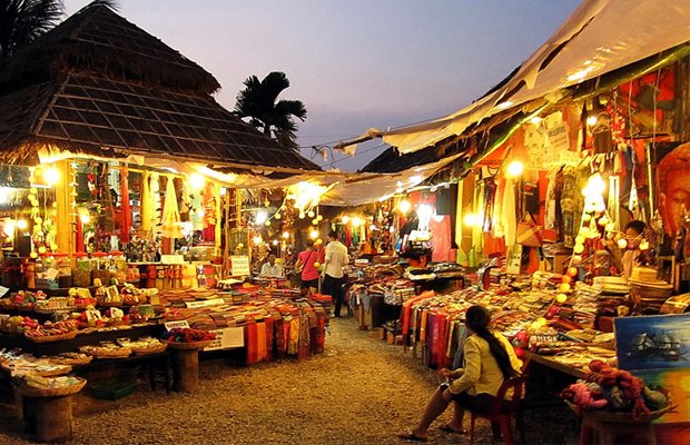 Angkor Night Market - Island Bar