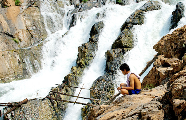Lbak Khaon Sophamit Waterfall 2