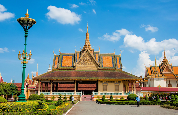 Royal Palace Phnom Penh - Tourist