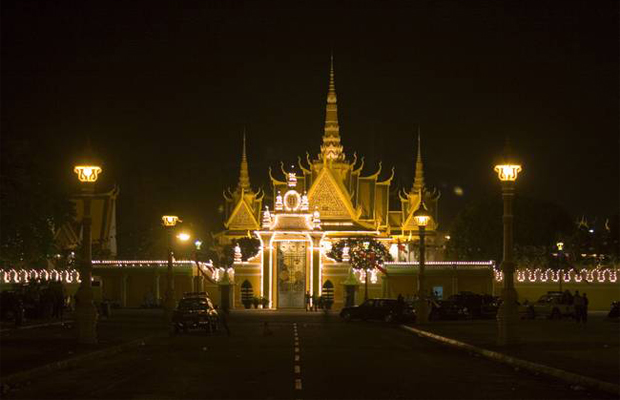 Royal Palace Phnom Penh Night View