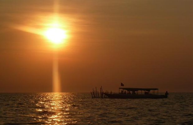 Sunset Cruise on Tonle Sap 2