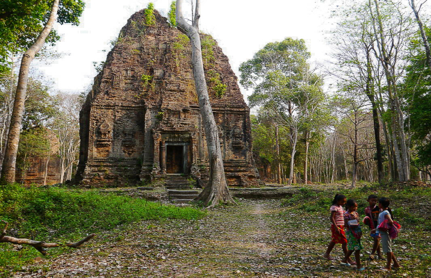 Travel From Phnom Penh to Sambor Preikuk