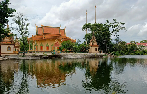 Wat Sray Sahn Tah Rah Boh