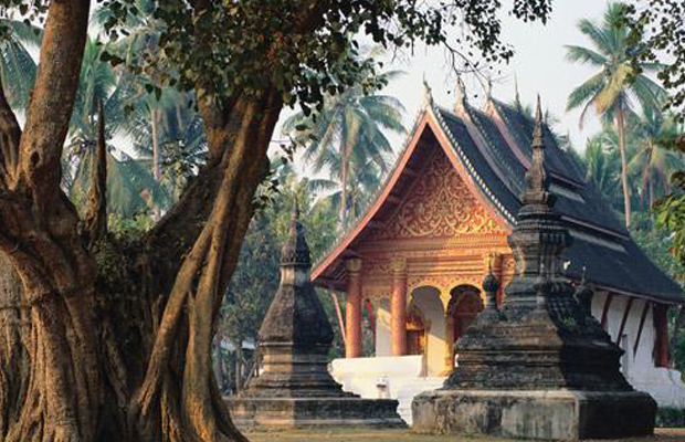Scenic Drive to Wat Bpahk