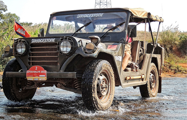 Countryside Private Jeep Cycling Floating Village Tour