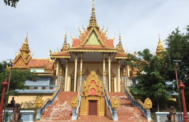 Wat Samraong Knong